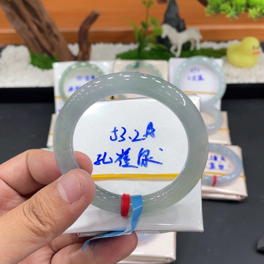 翡翠未镶嵌手镯缅甸翡翠