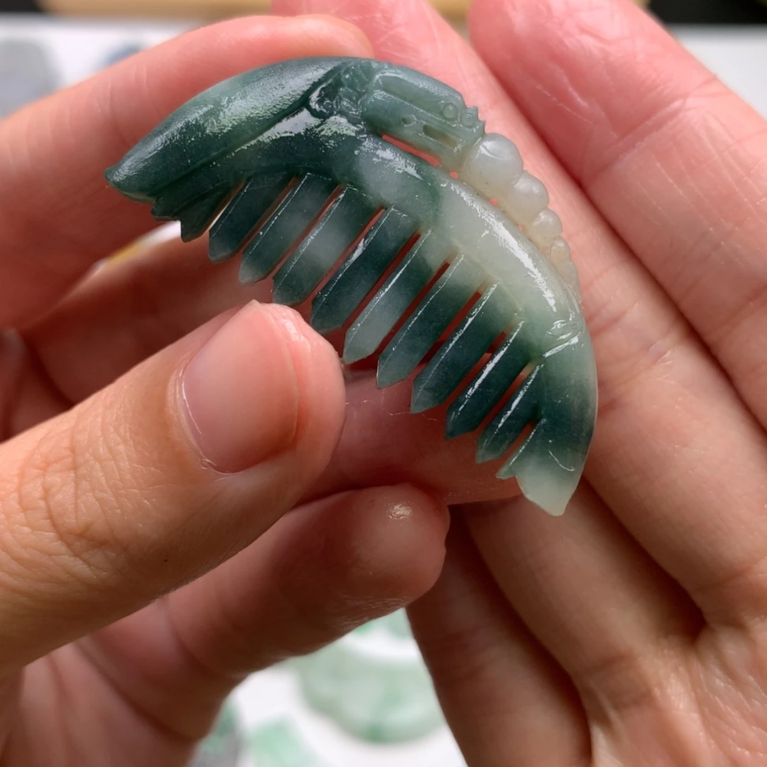 定制翡翠未镶嵌梳子