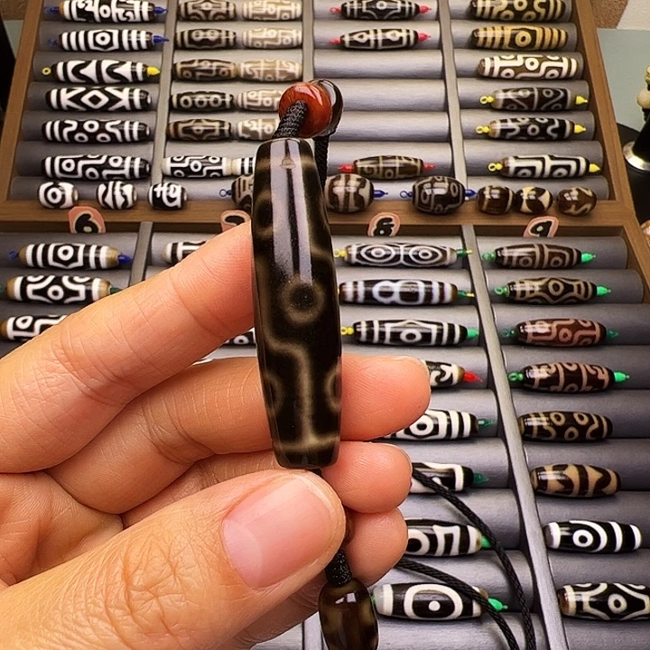 蓝***图玛瑙/玉髓（覆膜）未镶嵌颈饰