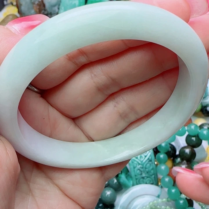 翡翠未镶嵌手镯天然A货75