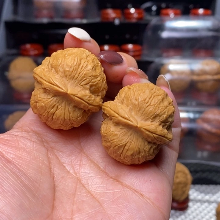 文玩核桃把件虚*金龟子…………128