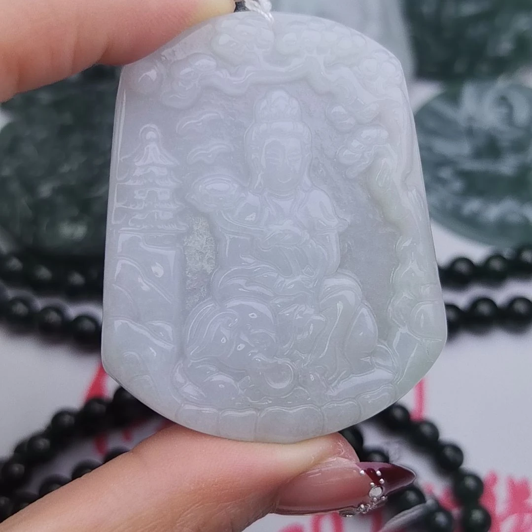 翡翠颈饰未镶嵌天然的A货翡翠多样性发货