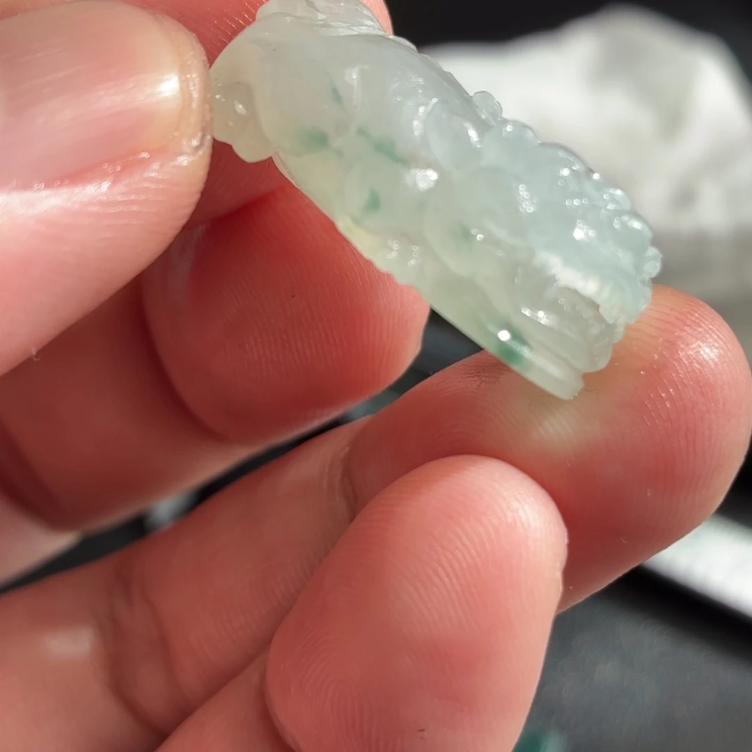 定制翡翠未镶嵌翡翠皮休