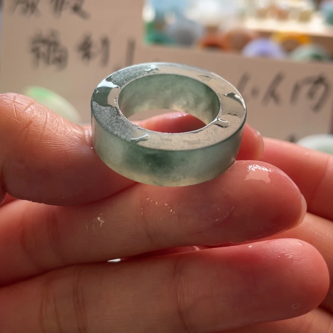 定制翡翠未镶嵌戒指