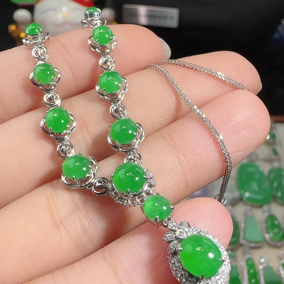 翡翠吊坠(不含链)18K金镶嵌