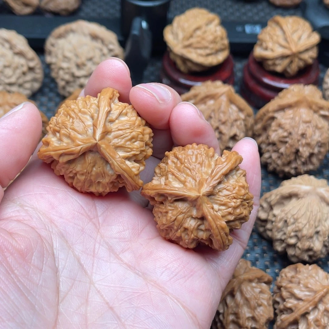 文玩核桃吊坠远*盘山三棱