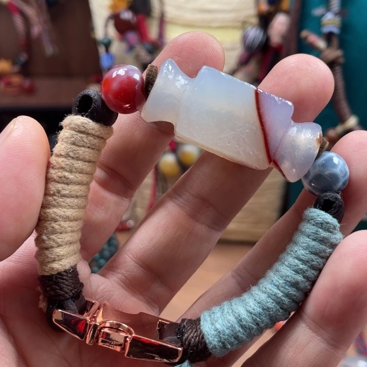 玛瑙/玉髓颈饰未镶嵌一***