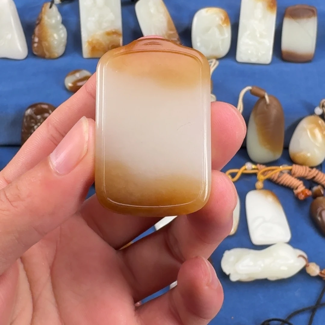 乐***刘和田玉（糖玉）未镶嵌颈饰