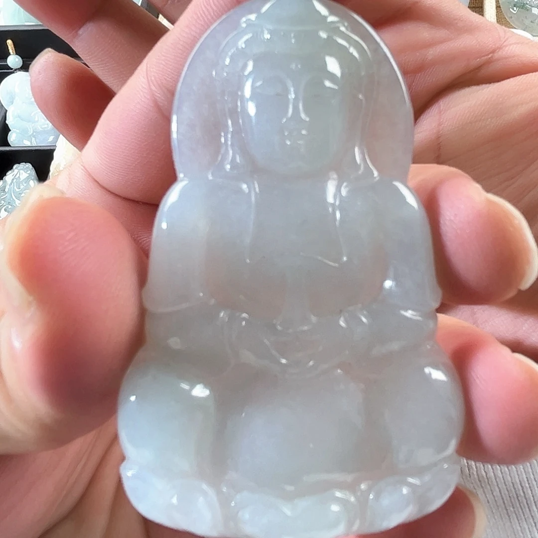 翡翠未镶嵌颈饰观音