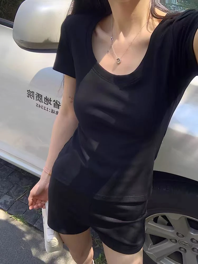 基础款日常简约T恤女