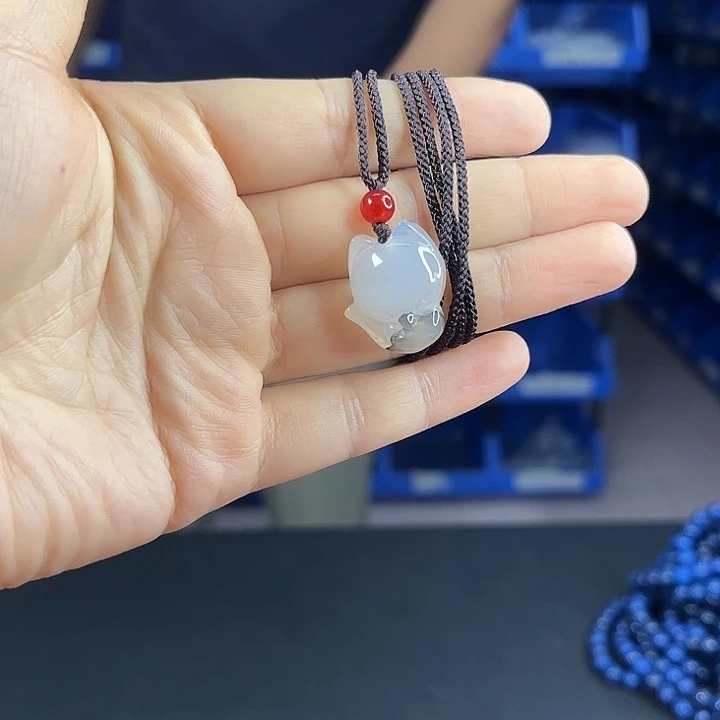 珍***荐玛瑙未镶嵌颈饰T29吊坠猫