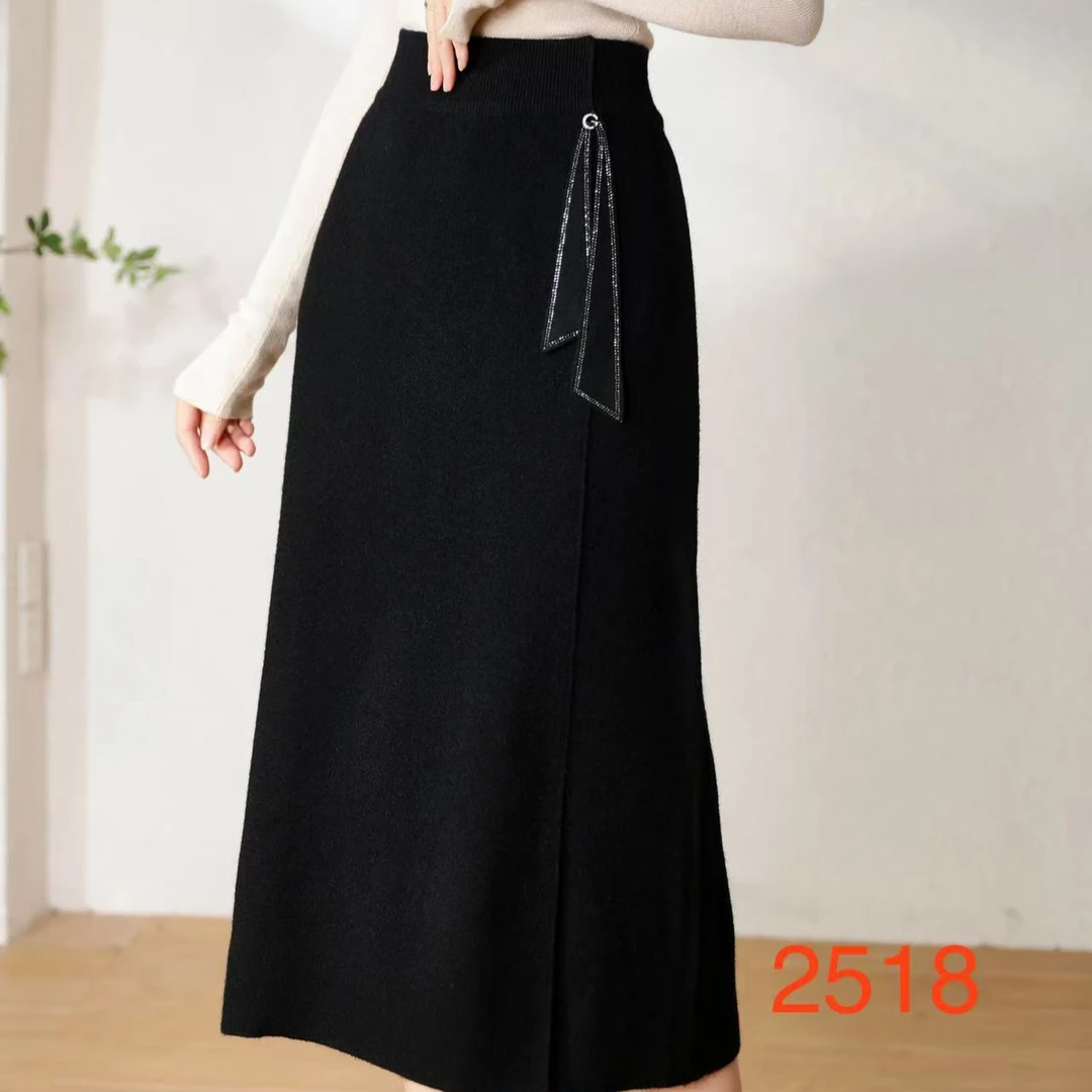 秋冬新款侧盘扣针织显瘦高弹半身裙气质百搭长款高腰2518