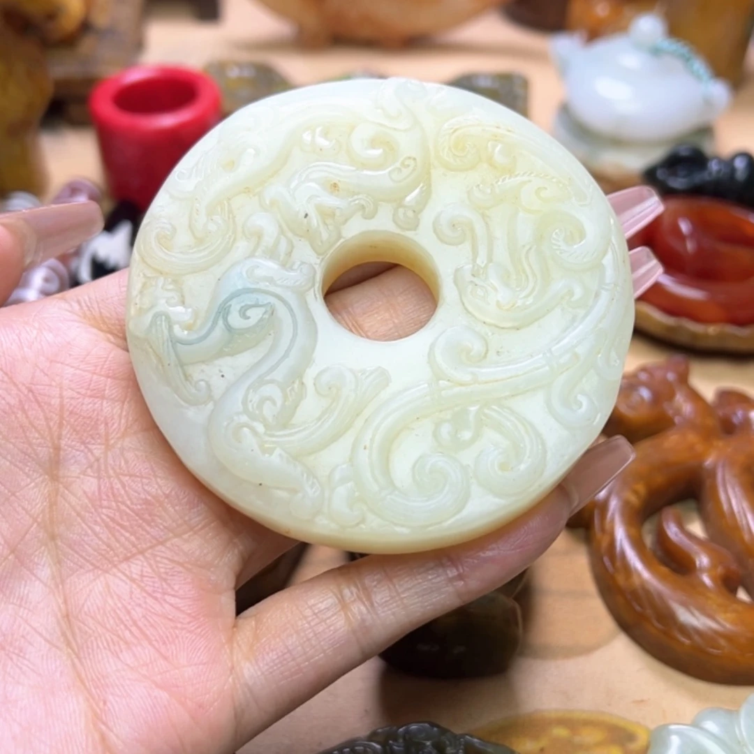 【闪购商品】蛇纹石玉颈饰未镶嵌