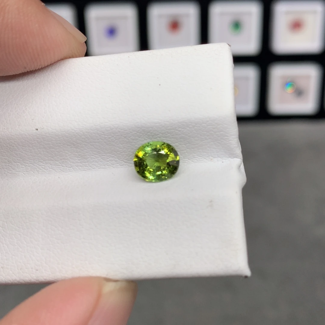 碧玺未镶嵌裸石1.06克拉