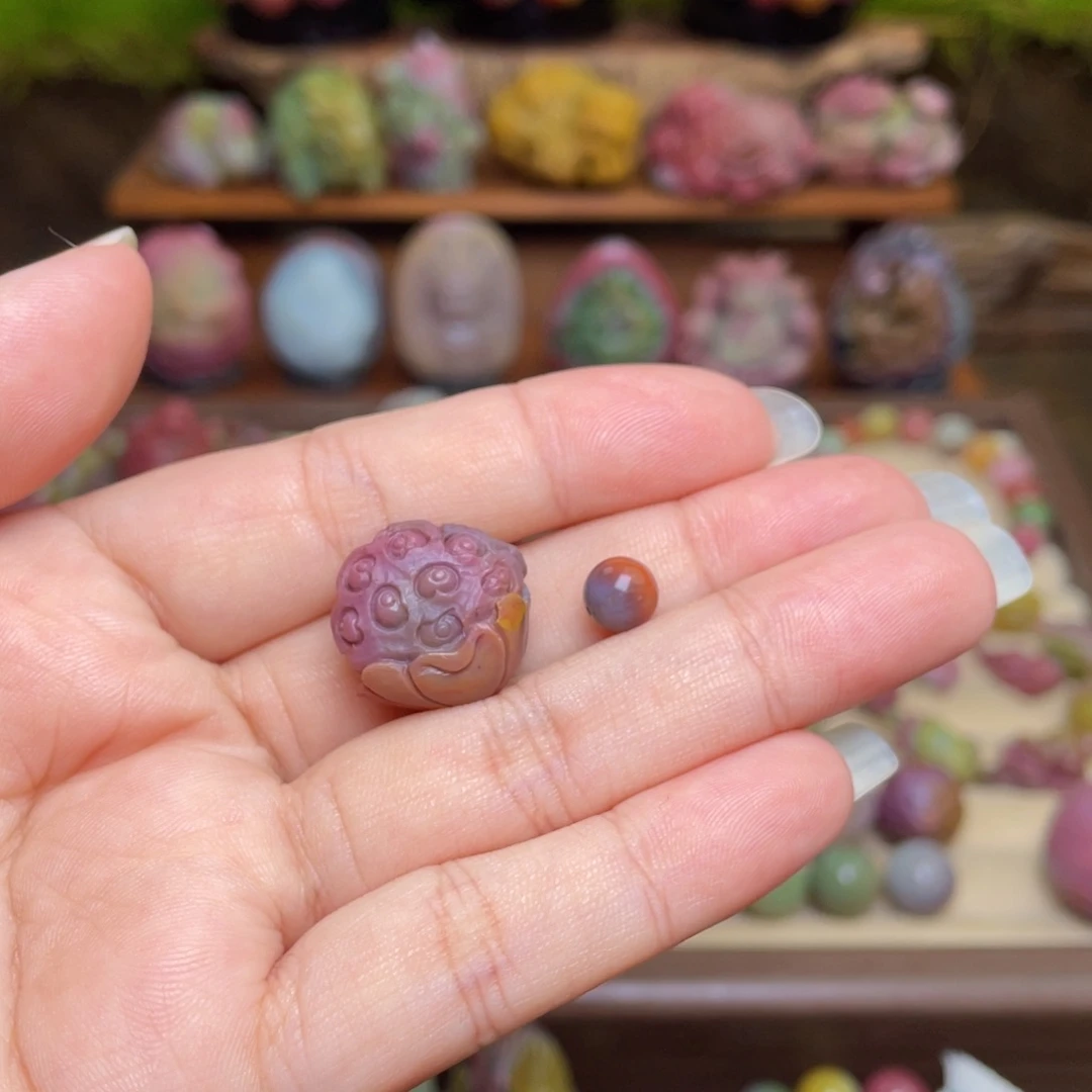 叫***人玛瑙/玉髓未镶嵌珠宝半成品盐源玛瑙莲蓬