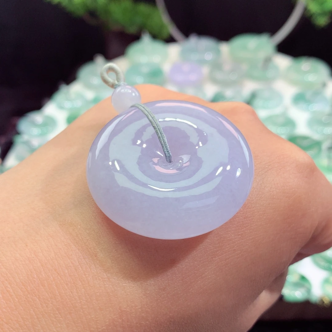 颈饰未镶嵌翡翠平安扣