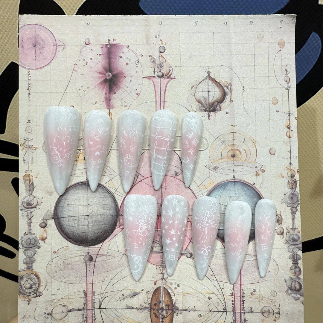 腮红猫眼卡通 Kitty 美甲