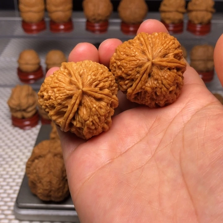 十***人文玩核桃把件12盘龙玉凤