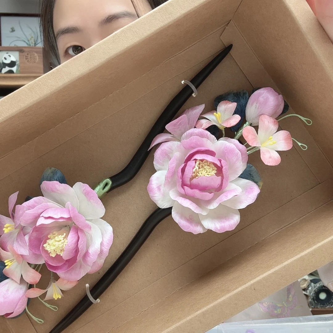 织绣一支粉色发簪真丝