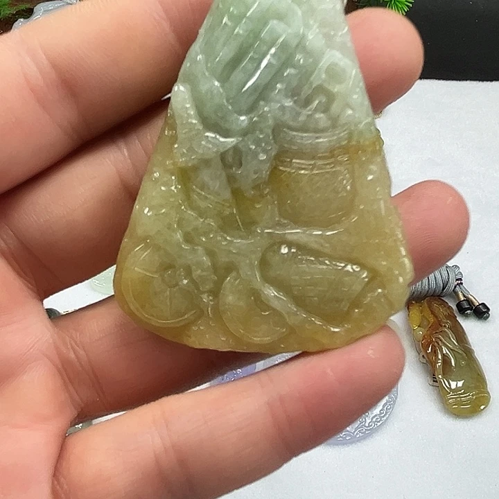 翡翠未镶嵌颈饰翡翠