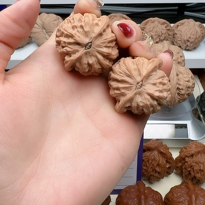 文玩核桃吊坠37全品毕业对桃心桩金牛