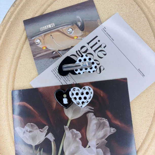 原创设计气质时尚双爱心黑白双拼N爱心对夹489