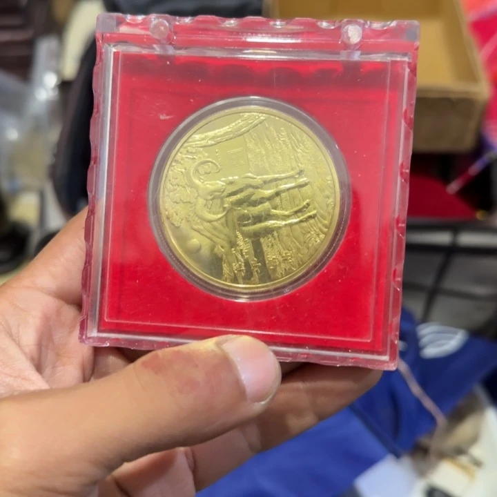 冬***阳琉璃手工艺品偏远地区不包邮哦