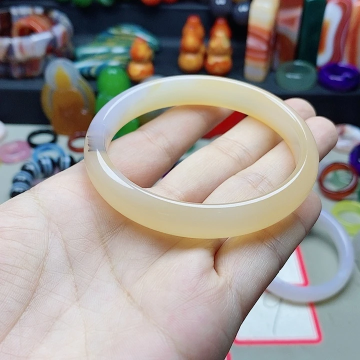 未镶嵌吊坠(不含链)玛瑙/玉髓天*?