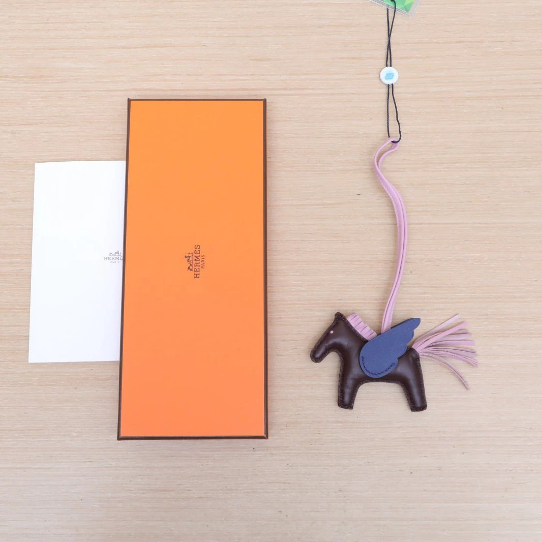 95新 Hermes/爱马仕 花花 活动价 小马挂件红拼锦葵紫拼宝石蓝