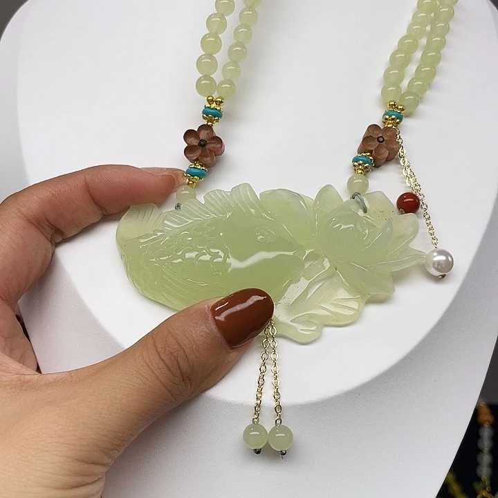 未镶嵌蛇纹石玉颈饰