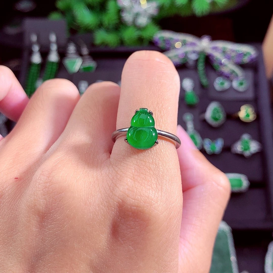 颈饰未镶嵌翡翠天然