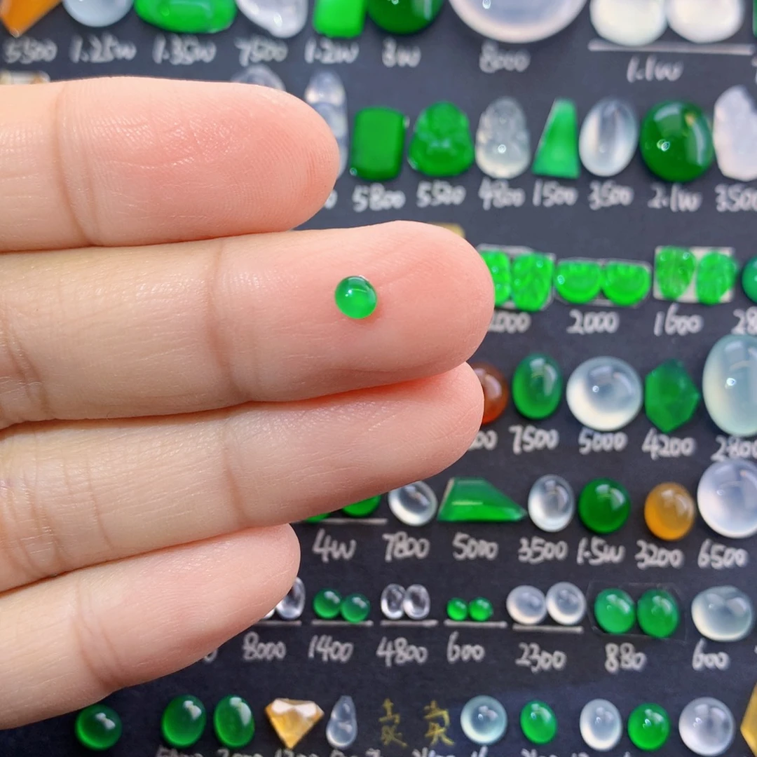 翡翠未镶嵌颈饰天然翡翠玉石绿蛋