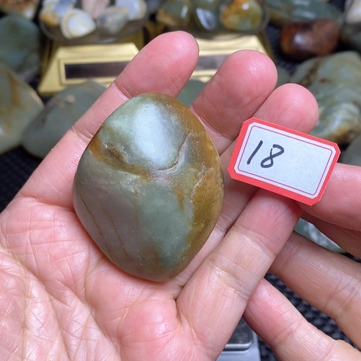 未镶嵌和田玉把件18