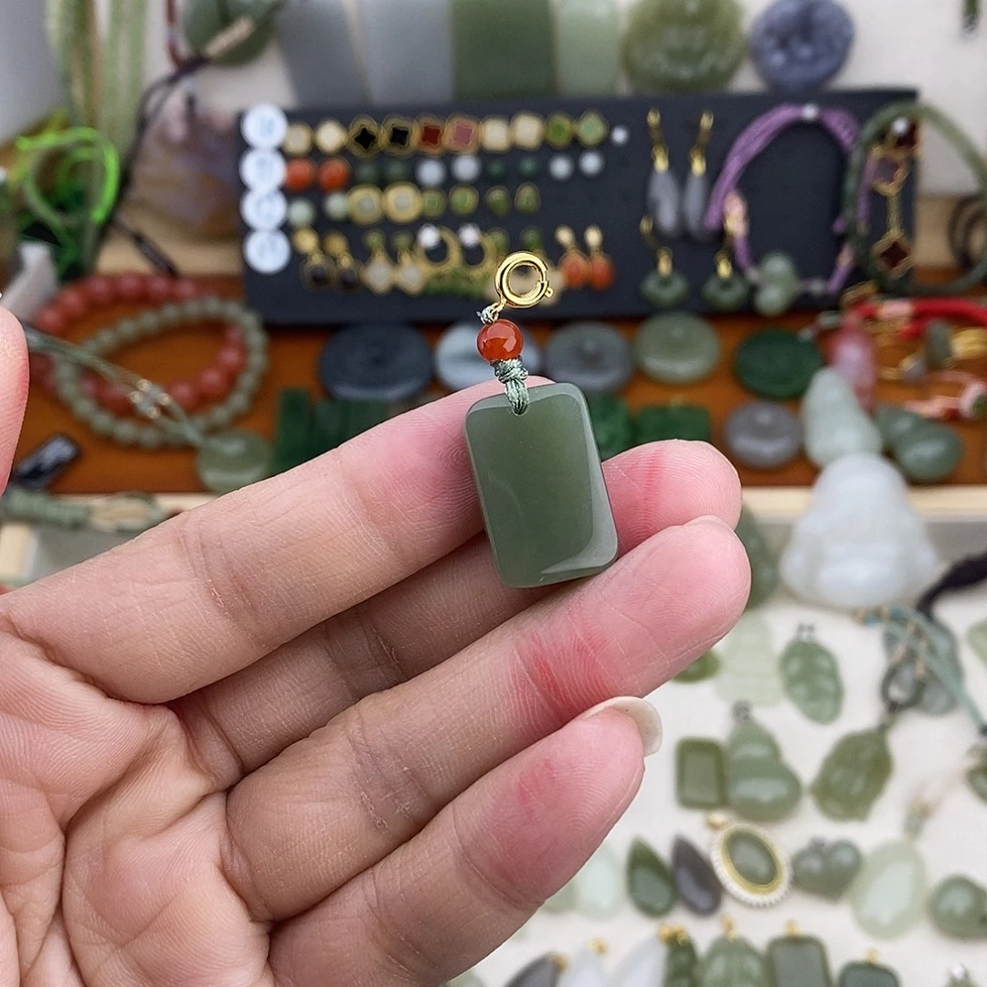 和田玉未镶嵌吊坠(不含链)