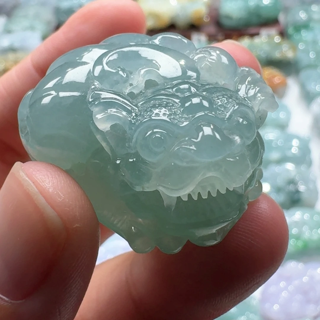 翡翠挂件未镶嵌貔貅