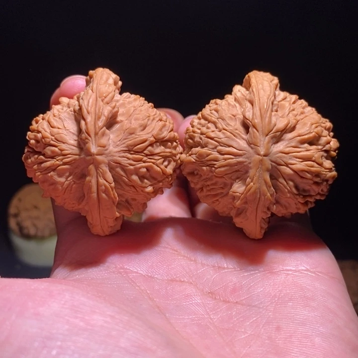 ****嘿文玩核桃吊坠全品45南疆