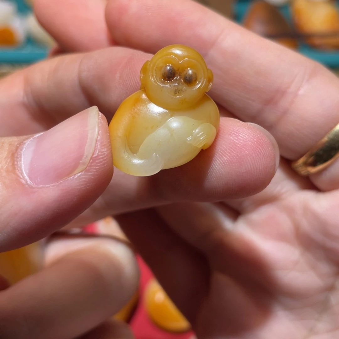 正***雅和田玉未镶嵌颈饰