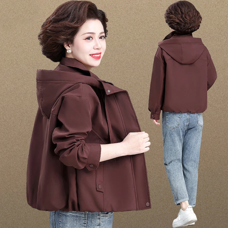 妈妈春装2025新款外套小个子中老年人风衣女春秋宽松大码夹克上衣