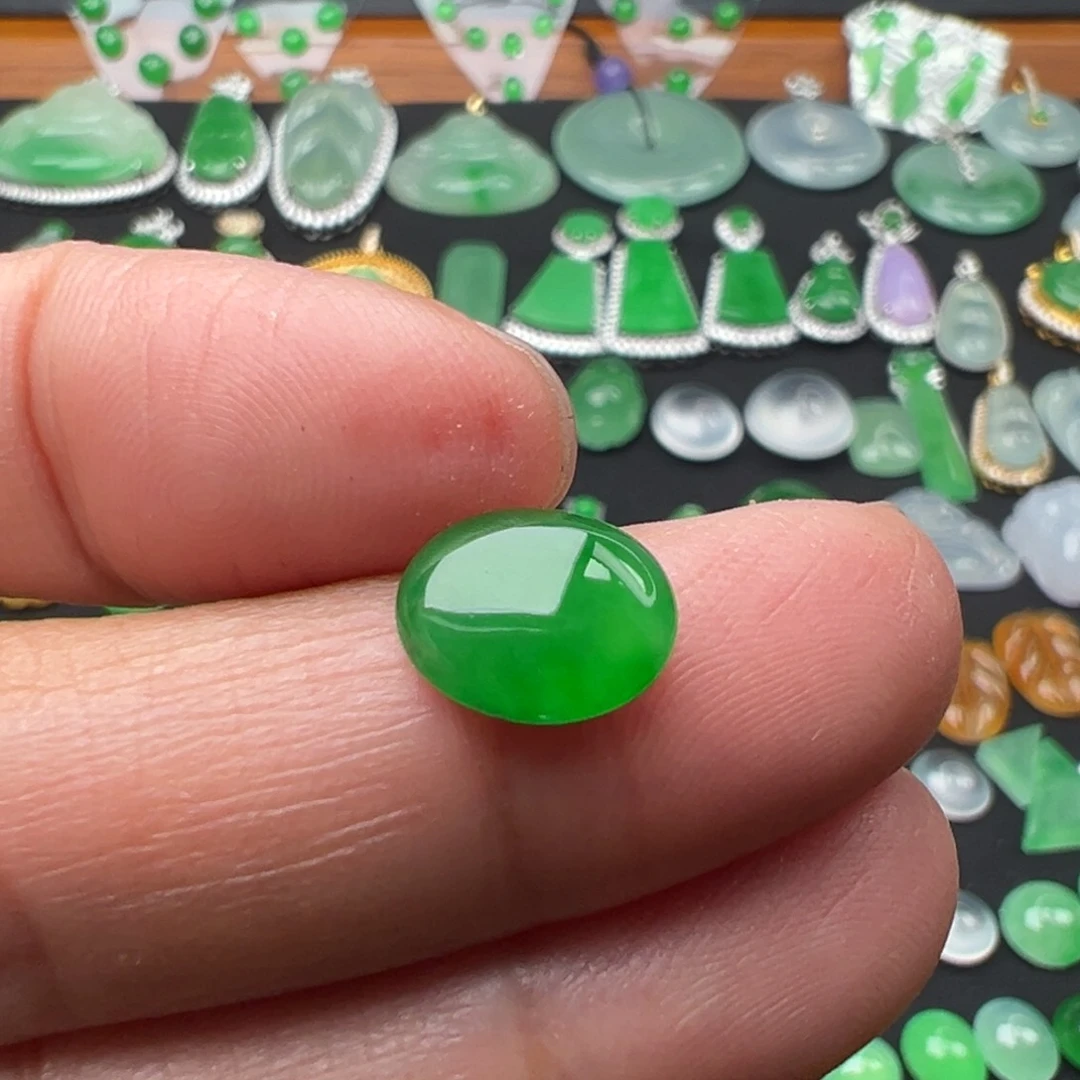 翡翠颈饰未镶嵌蛋10.2