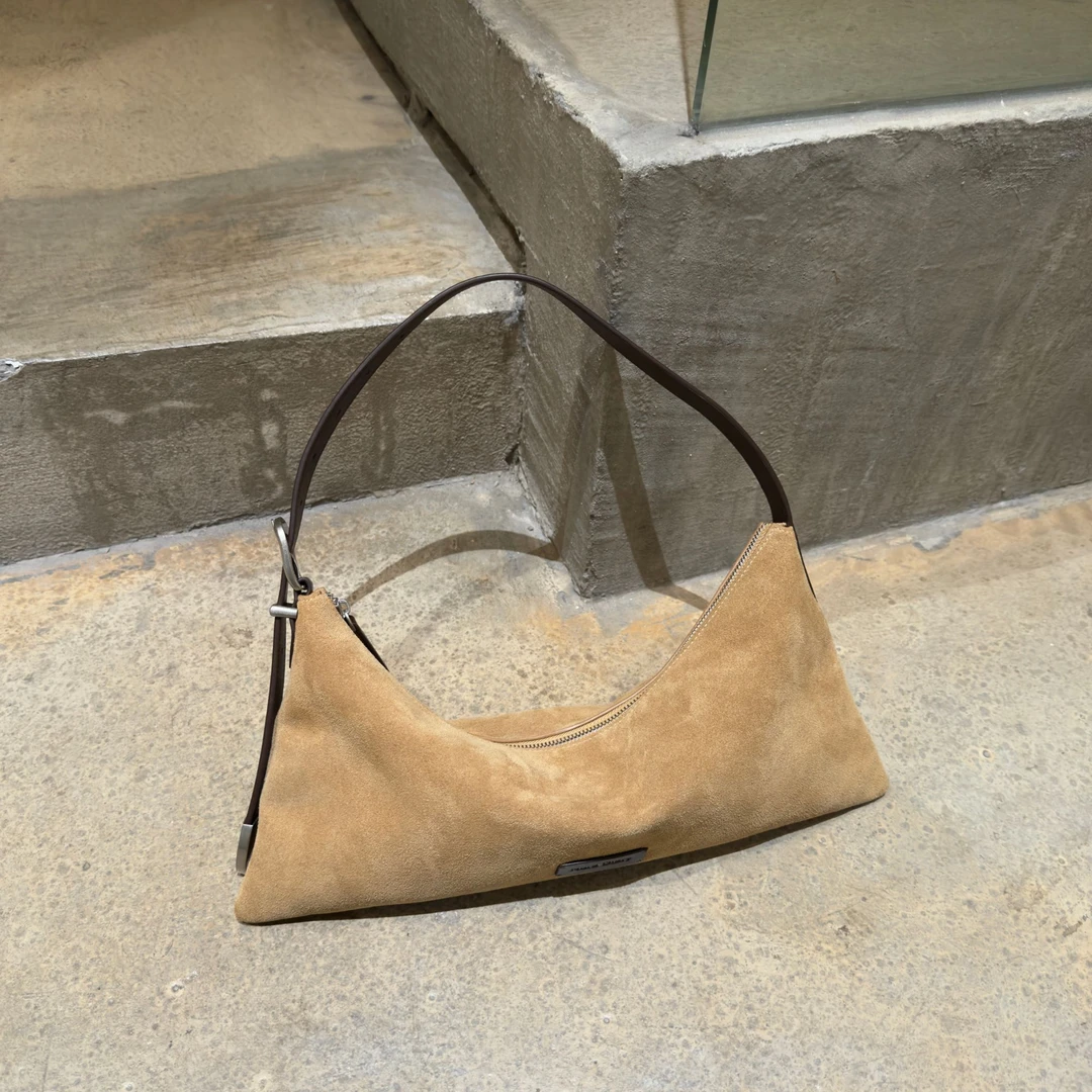 Nora Diary 小众高级感腋下法棍包头层牛皮单肩斜挎包