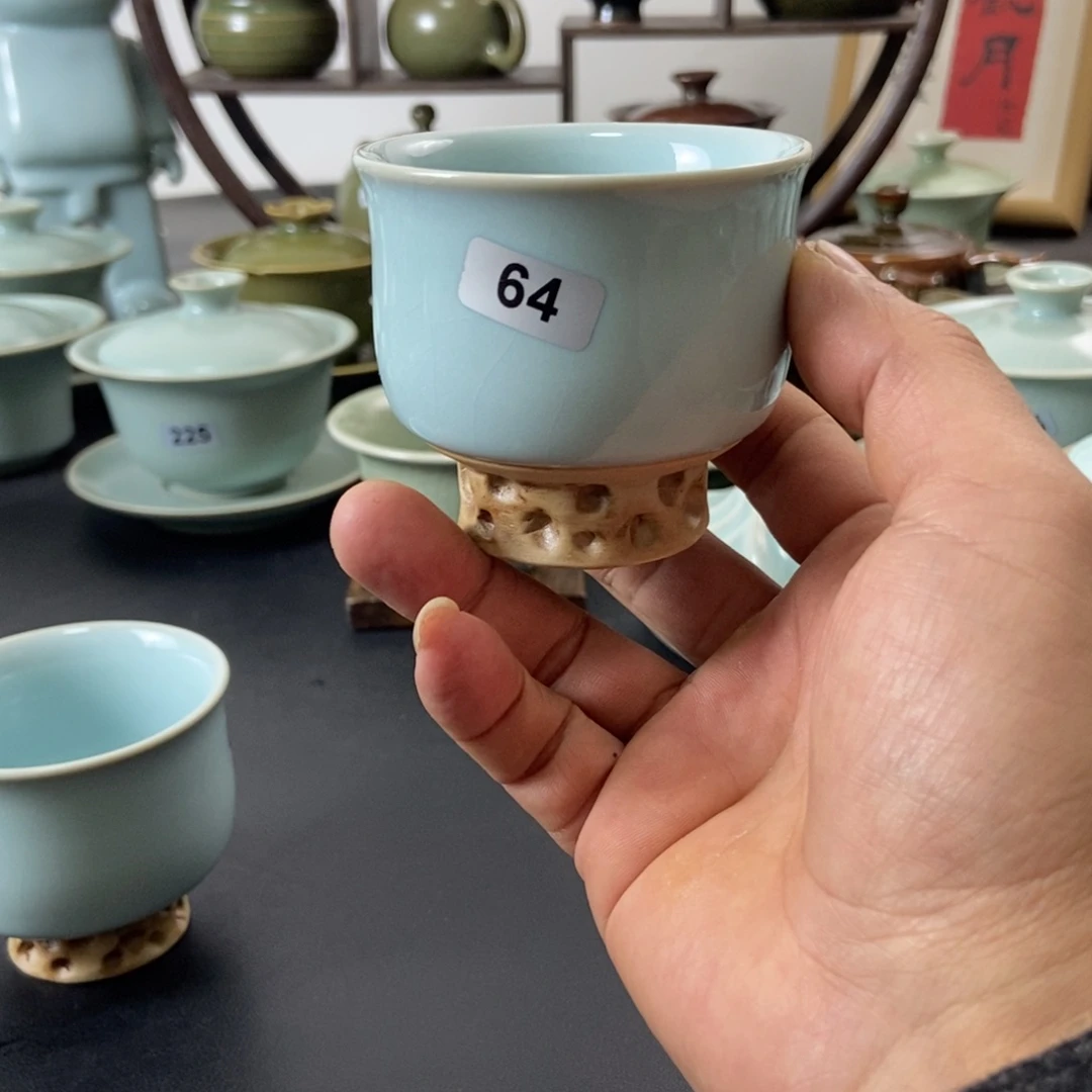 微瑕天青釉手工炉石杯