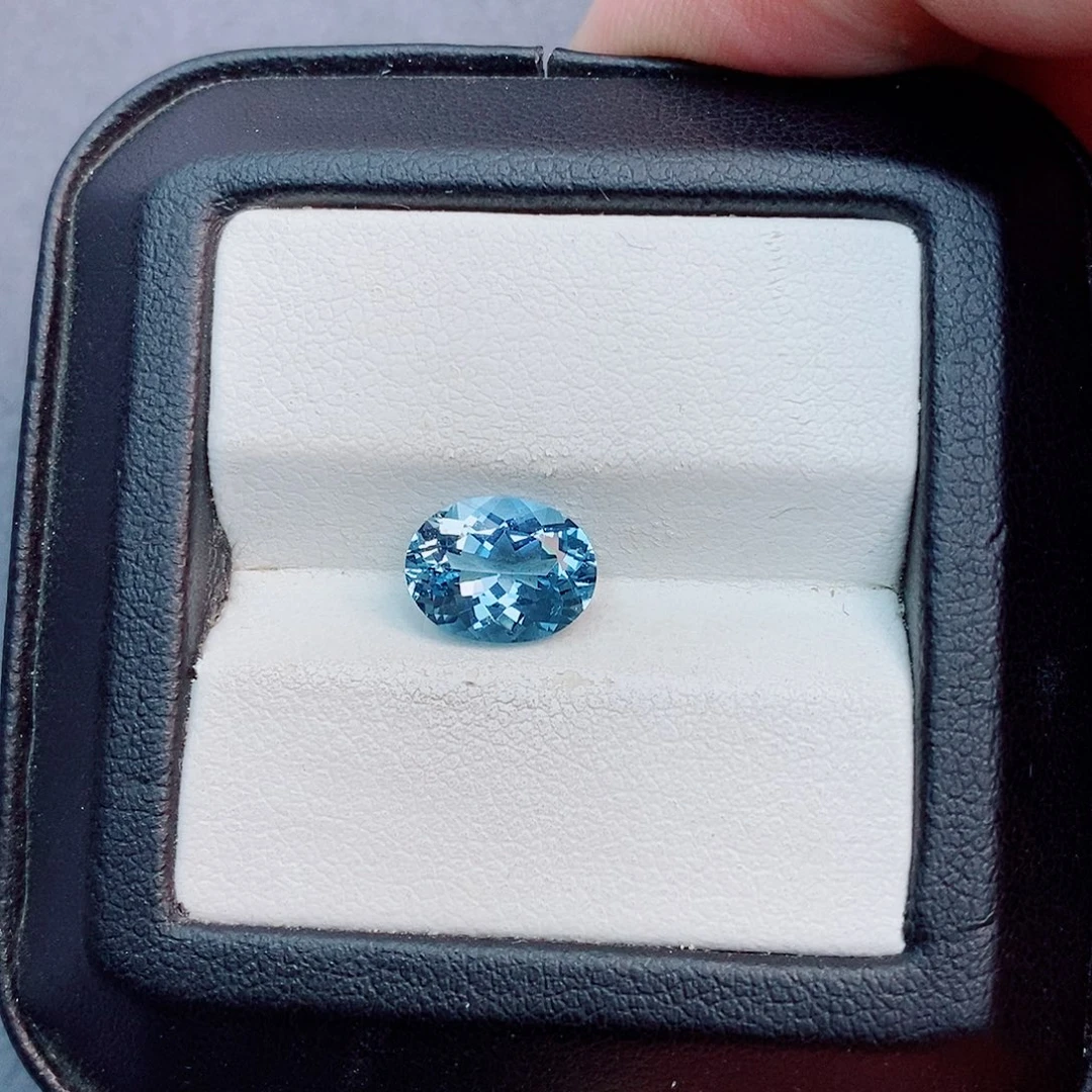 笔搁未镶嵌海蓝宝石2ct 圣玛利亚