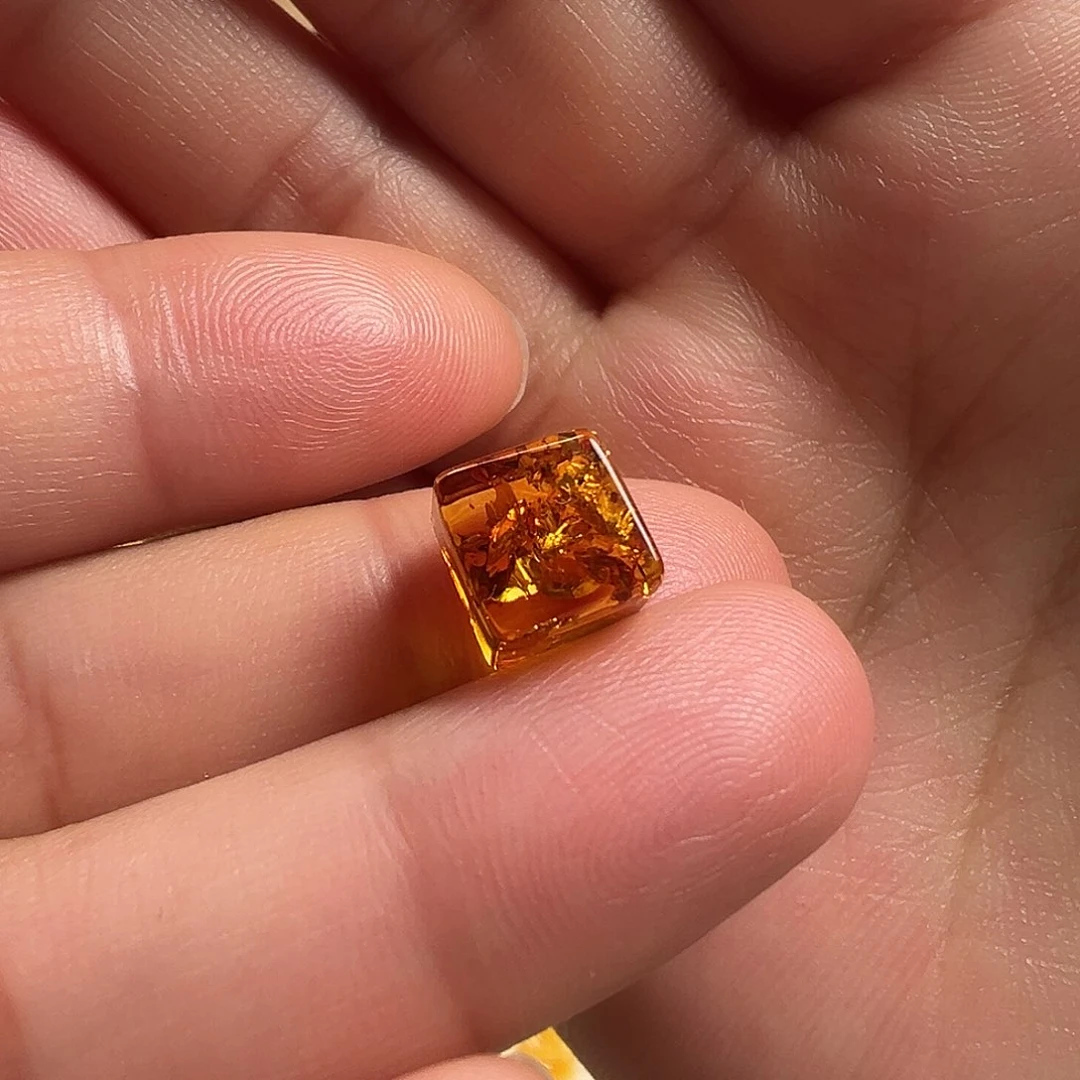 琥珀（花珀）颈饰未镶嵌方糖（打孔不退换）