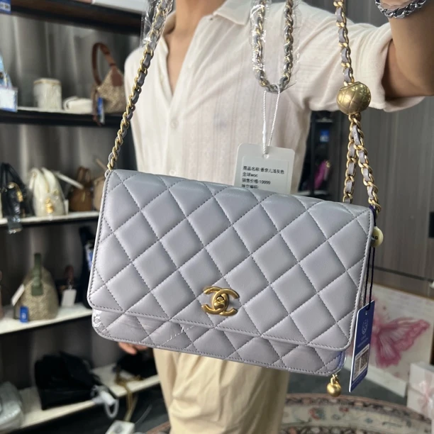 99新 Chanel/香奈儿 香奈儿灰色金球woc