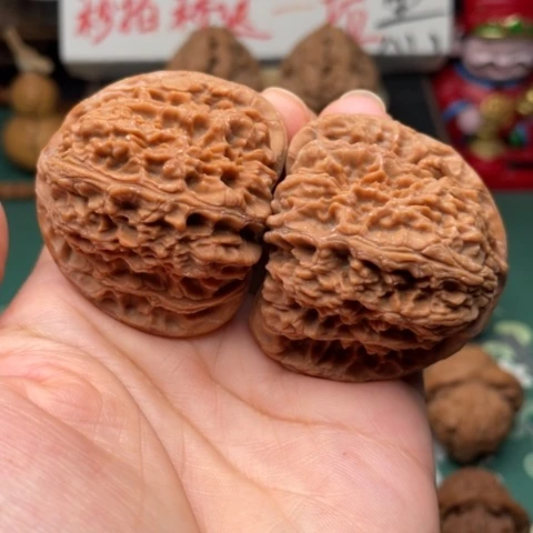 【闪购商品】把件文玩核桃45南疆石