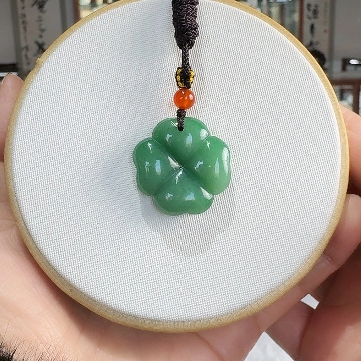 ****好密玉（石英质玉）未镶嵌吊坠