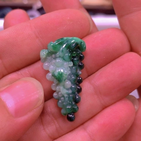 【闪购商品】翡翠颈饰未镶嵌指****花翡翠