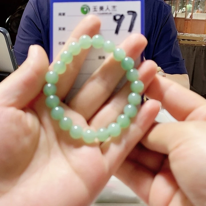 密玉（石英质玉）未镶嵌颈饰