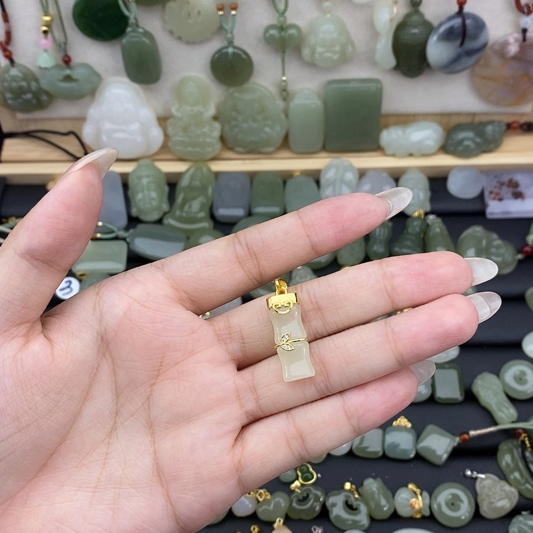 吊坠(赠链)银S925镶嵌和田玉