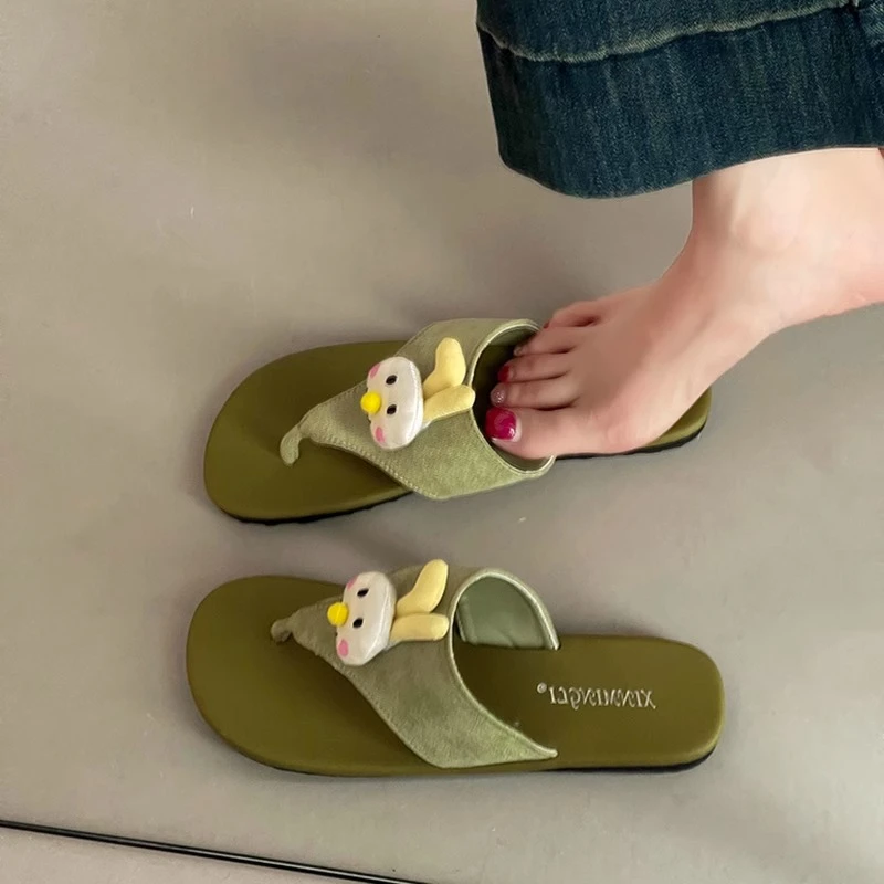 可爱卡通鸭鸭夹趾平底凉拖鞋女2025夏季新款外穿休闲舒适人字拖鞋
